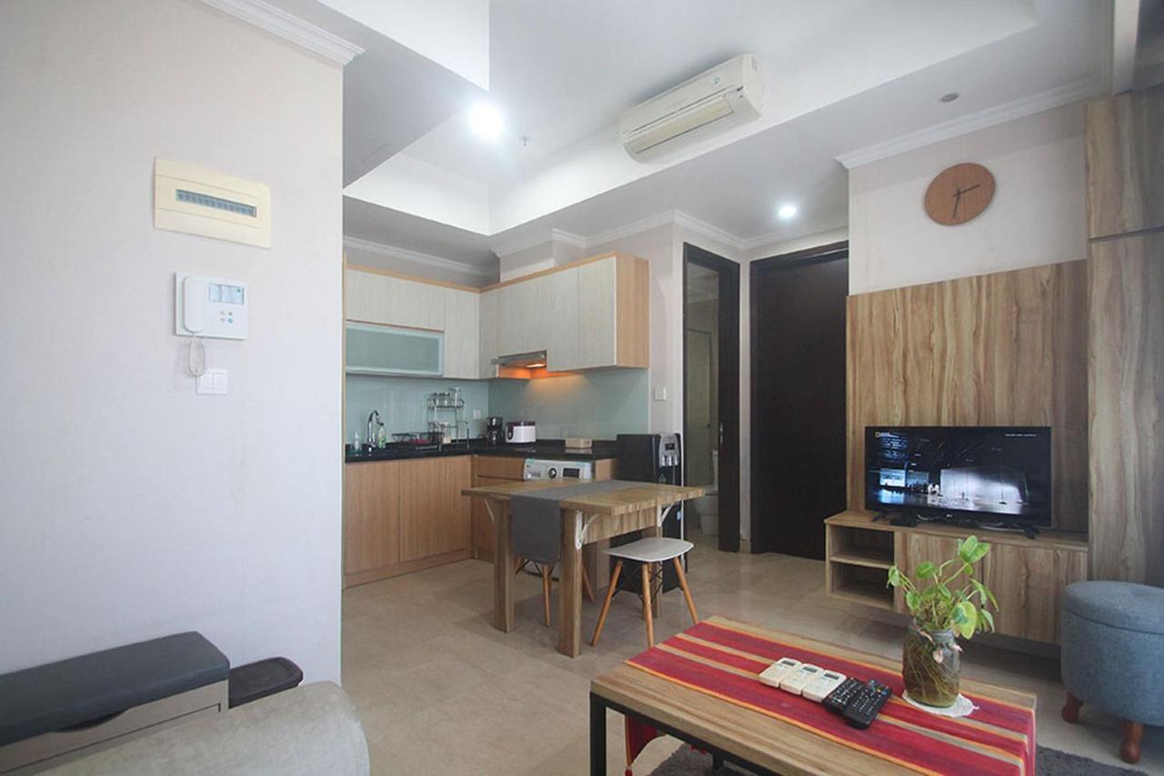 Apartemen Menteng Park By Aparian Jakarta Exterior photo